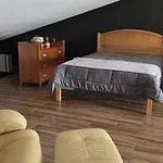 Gomes & Fortunato House * Casais Brancos