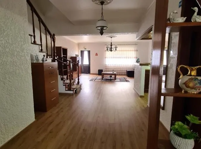 Gomes & Fortunato House Casais Brancos